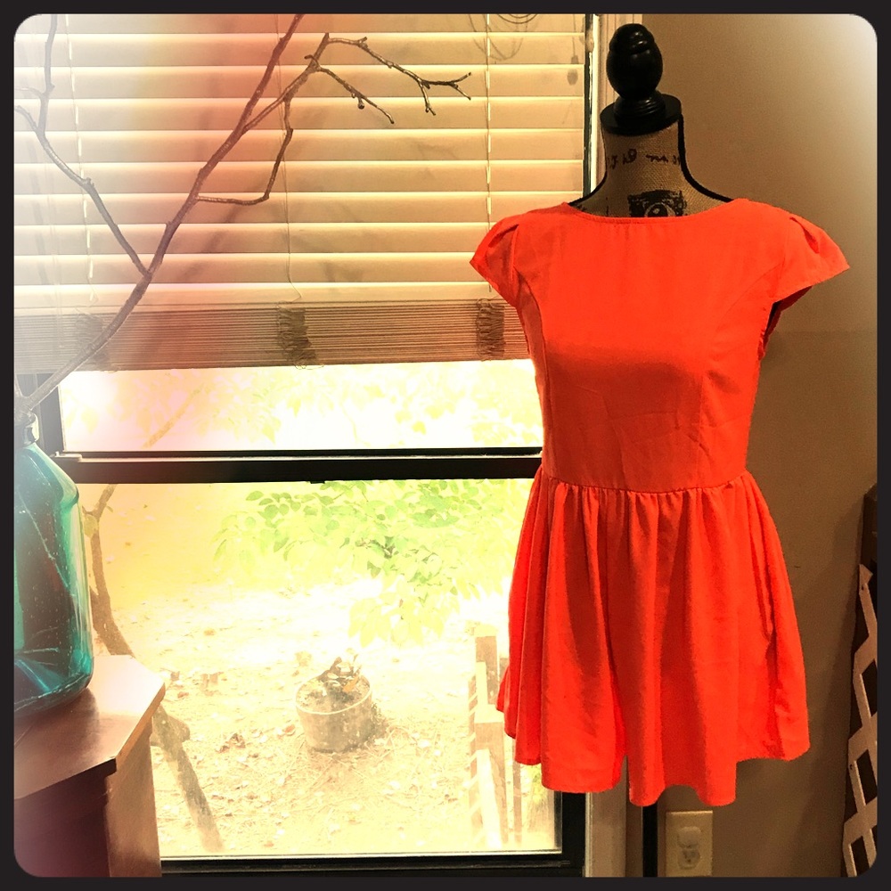 🍊Lust N Must Orange Short Sleeve Romper New NWT🍊